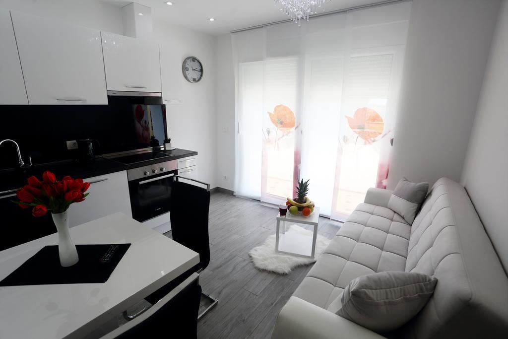 Apartments Taratta 1 Trogir Exterior photo